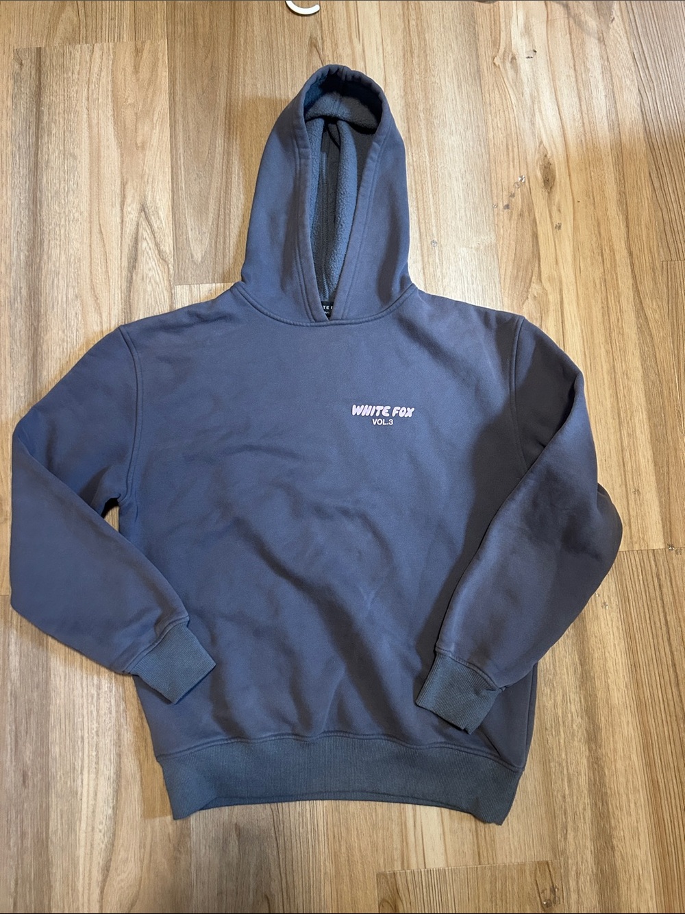 White Fox Boutique Charcoal Gray Crewneck Sweatshirt with Pink Logo XS/S
#20
